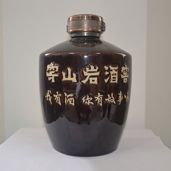 通用陶瓷酒瓶?jī)r(jià)格.jpg